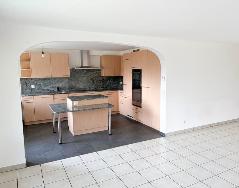 Charmante 4.5-Zimmer-Wohnung mit Bergpanorama in Laax (11)
