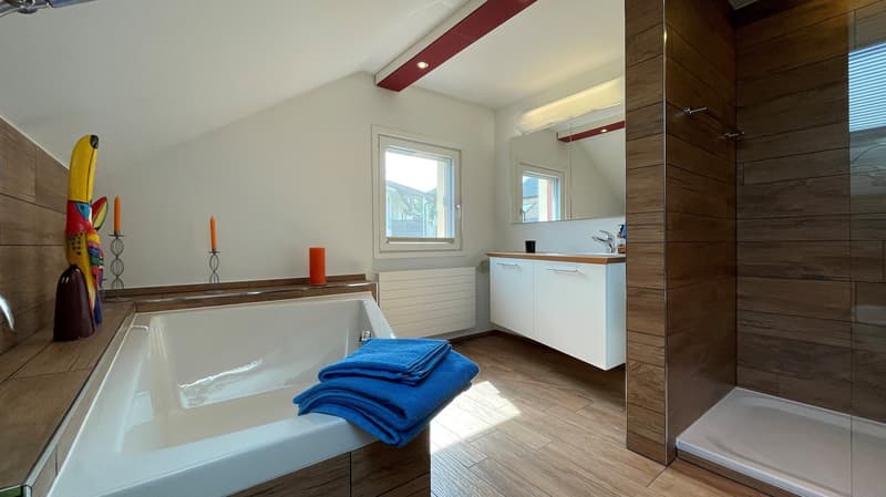 Charmantes 5.5-Zimmer-Doppeleinfamilienhaus in Kloten (14)