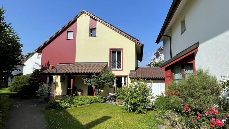 Charmantes 5.5-Zimmer-Doppeleinfamilienhaus in Kloten (3)