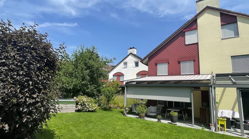 Charmantes 5.5-Zimmer-Doppeleinfamilienhaus in Kloten (2)