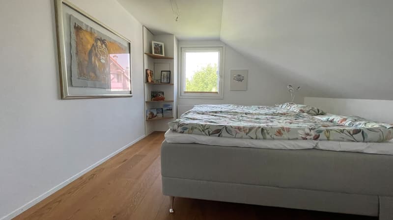 Charmantes 5.5-Zimmer-Doppeleinfamilienhaus in Kloten (11)