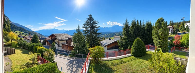 Charmante 2.5-Zimmer-Maisonette-Wohnung mit Bergpanorama in Flims-Dorf (3)