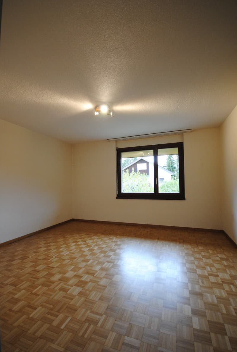 Helle 2-Zimmer-Wohnung mit Balkon in Küttigen (4)