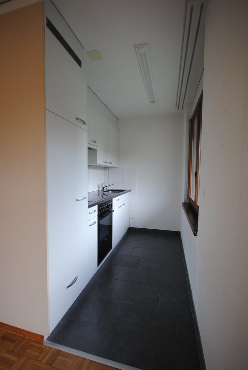Helle 2-Zimmer-Wohnung mit Balkon in Küttigen (2)