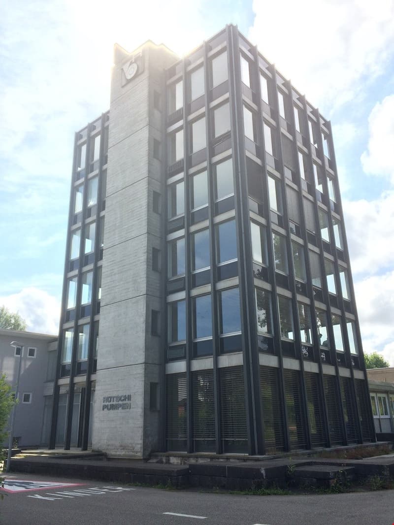 Modern-urbanes Wohnen im ehemaligen Büro-Tower der Rütschi Pumpen-Fabrik