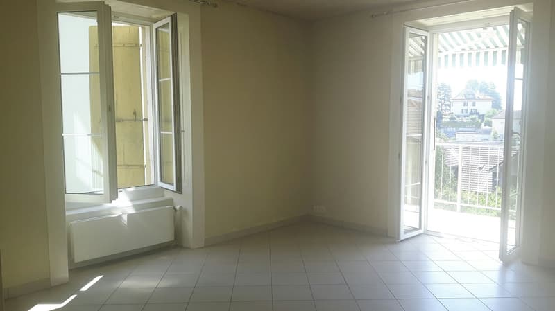 Spacieux appartement de 4 pièces avec balcon à Neuchâtel (2)
