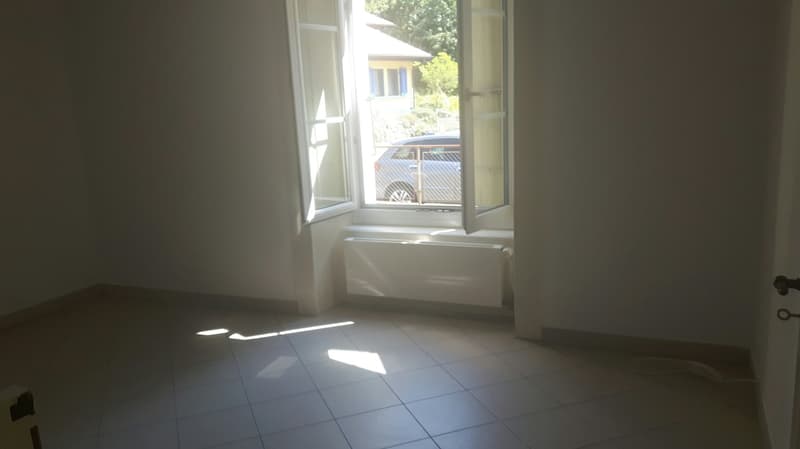 Spacieux appartement de 4 pièces avec balcon à Neuchâtel (6)