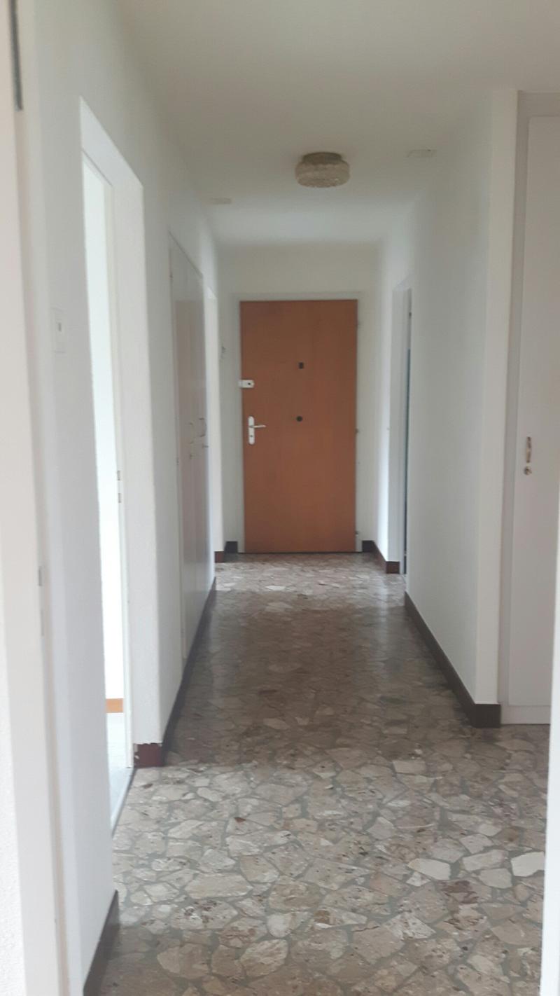 Spacieux appartement 4 pièces avec balcon au Locle (5)