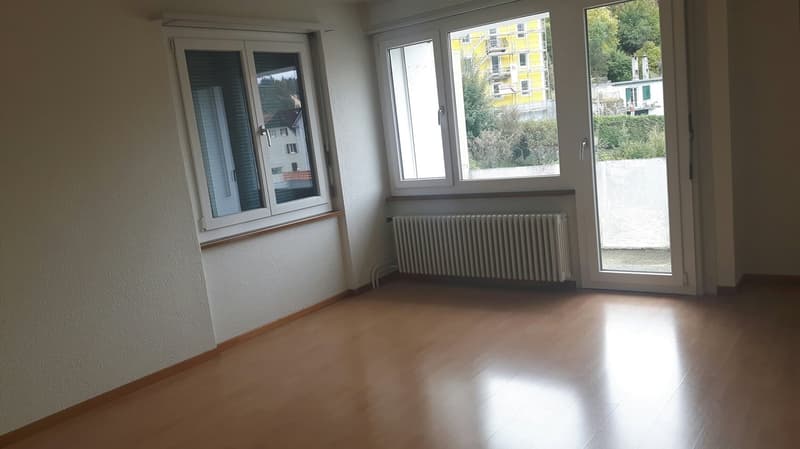 Spacieux appartement 4 pièces avec balcon au Locle (2)
