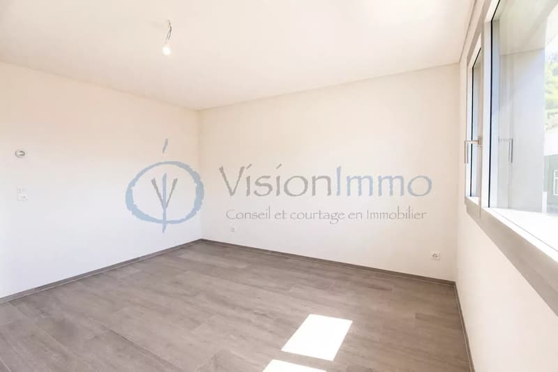 Wohnung von 3,5 Zimmern mit Terrasse und Seeblick (3)