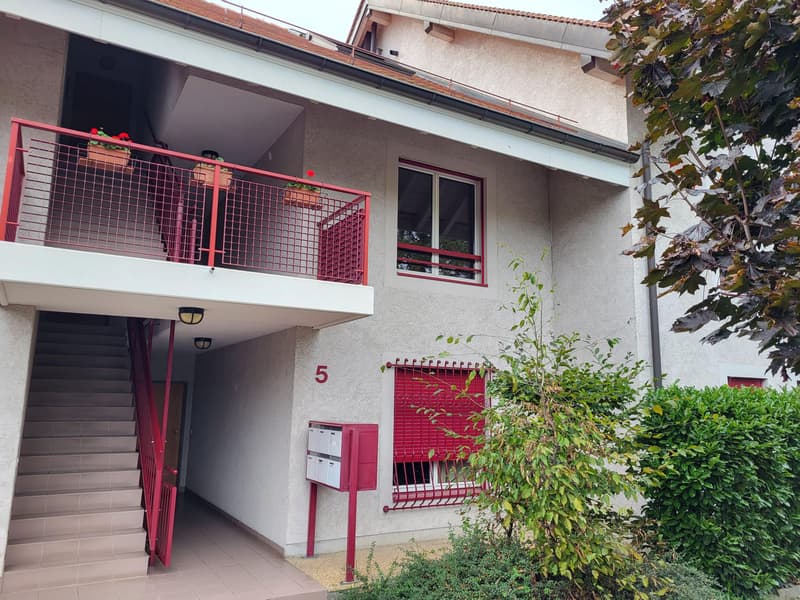 Ravissant appartement 3 pièces traversant au coeur de Meinier (1)