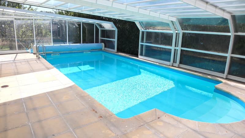 Family villa with 5.5 rooms in Agiez with pool (2)
