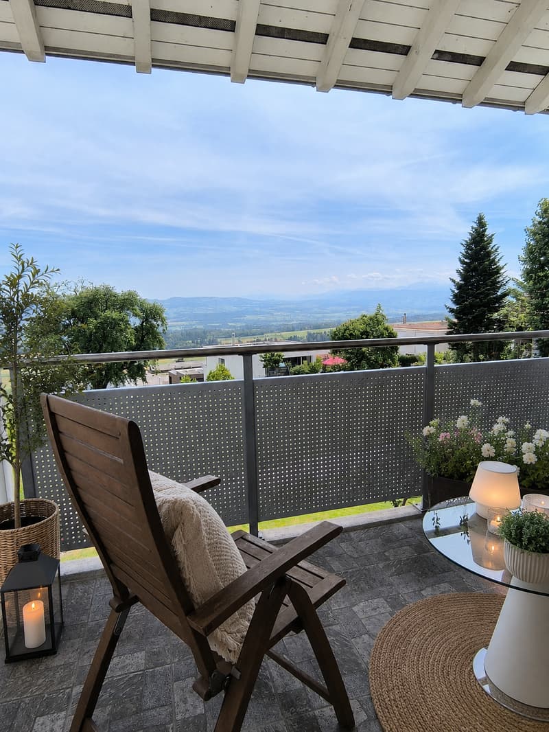 6.5-Zi-Doppeleinfamilienhaus mit Weitsicht, Sauna, 2 Einstellplätzen + 1 Parkplatz (13)