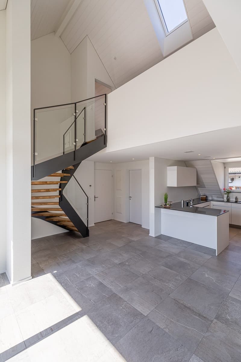 Wunderschöne, moderne Wohnung mit Galerie und Loggia (8)