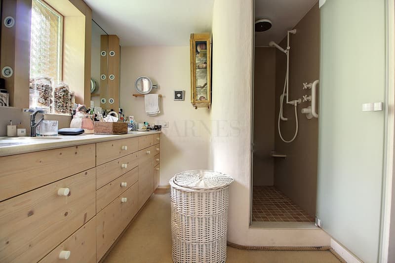 Appartement aux combles sur les hauteurs (4)