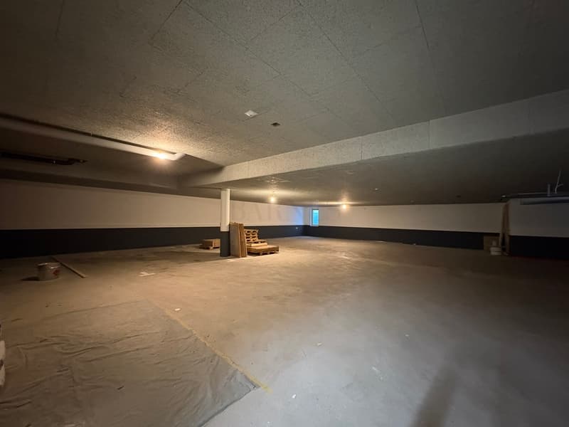 Garage souterrain / Tiefgarage / Underground garage