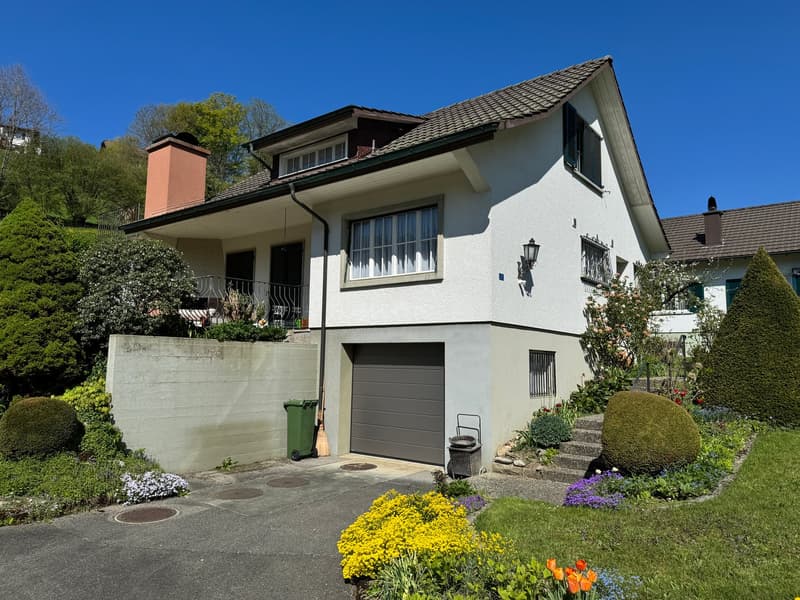 Single-family house with beautiful garden layout in quiet residential area (2)