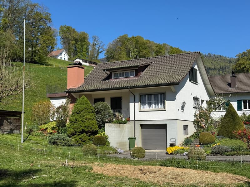 Single-family house with beautiful garden layout in quiet residential area (1)