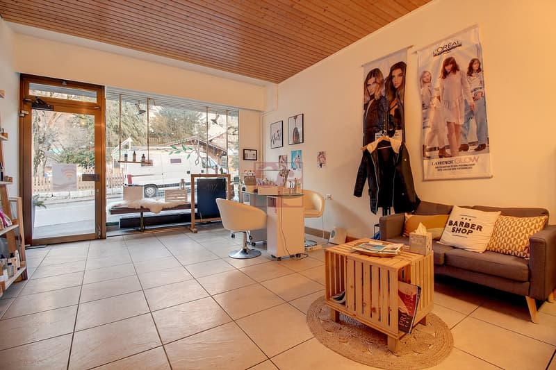 Immeuble mixte en PPE au coeur du village (6)