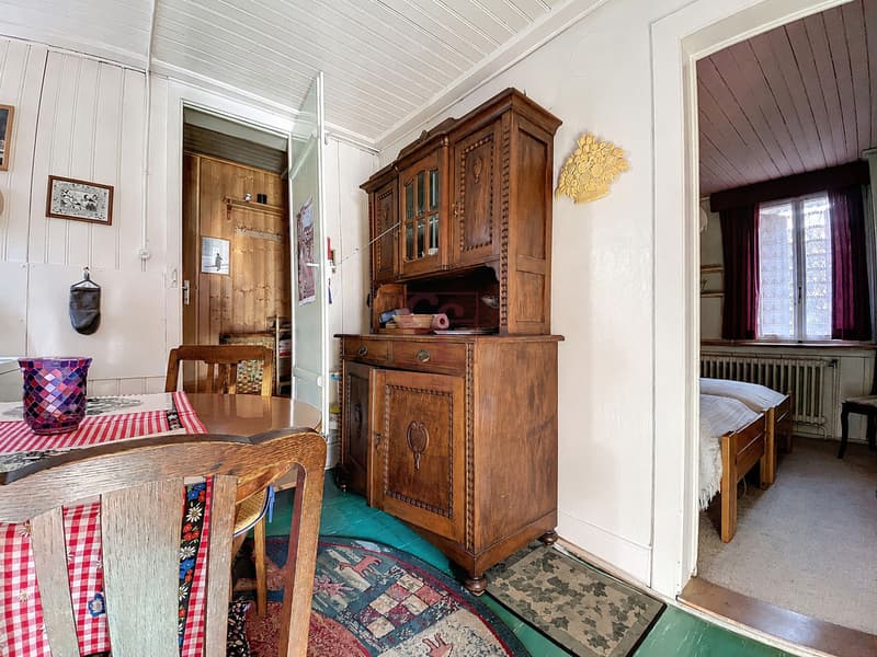 Château-d'Oex - Maison villageoise avec 2 appartements à rénover (4)