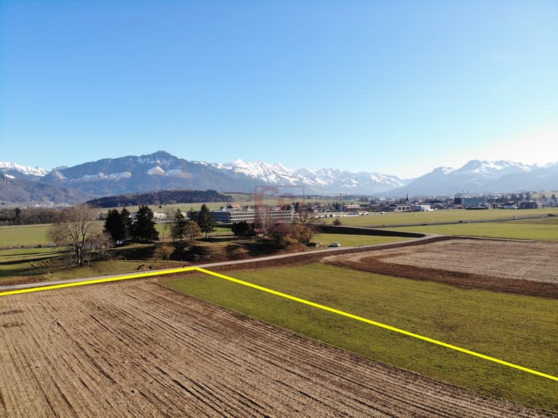 Plot of 30'203 m2 for equestrian activities (9)