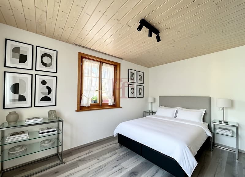 Chambre à coucher avec simulation d'ameublement