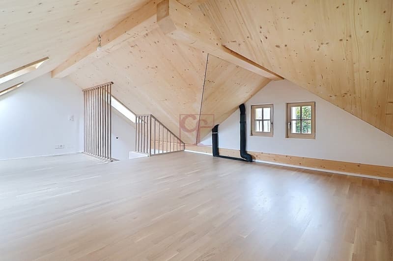 Chambre / bureau sous les combles