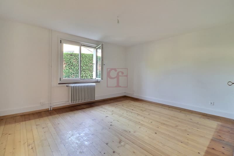 Grand 2.5 pc. (env. 75 m2) avec magnifique jardin arborisé (7)