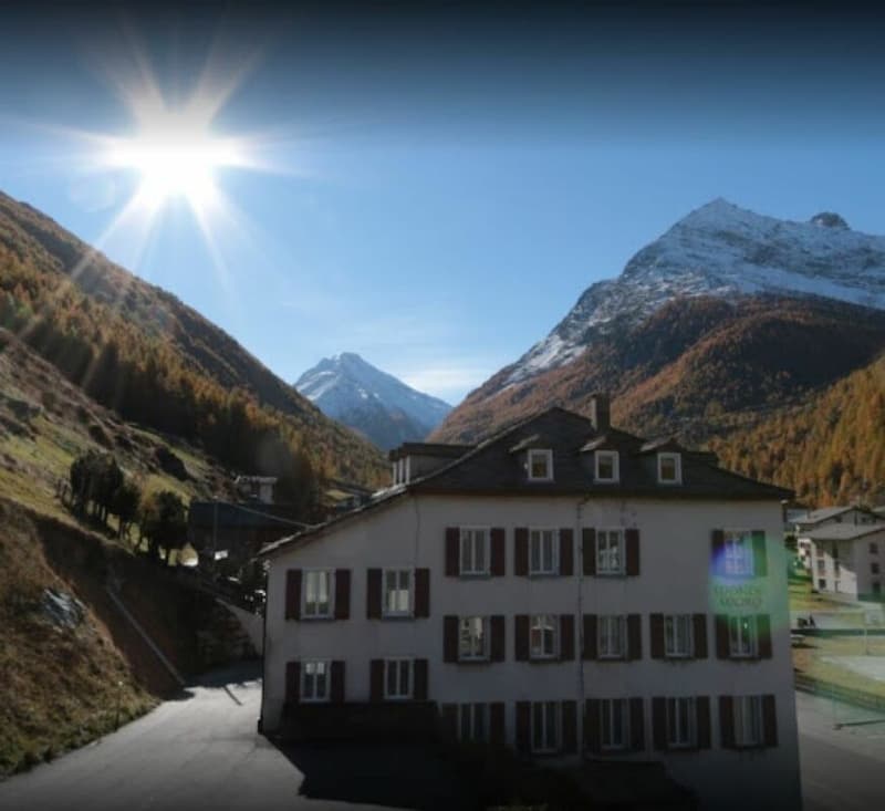 Monte Moro Group House with 93 beds! Unobstructed view of the surrounding mountains. Reserved! (12)