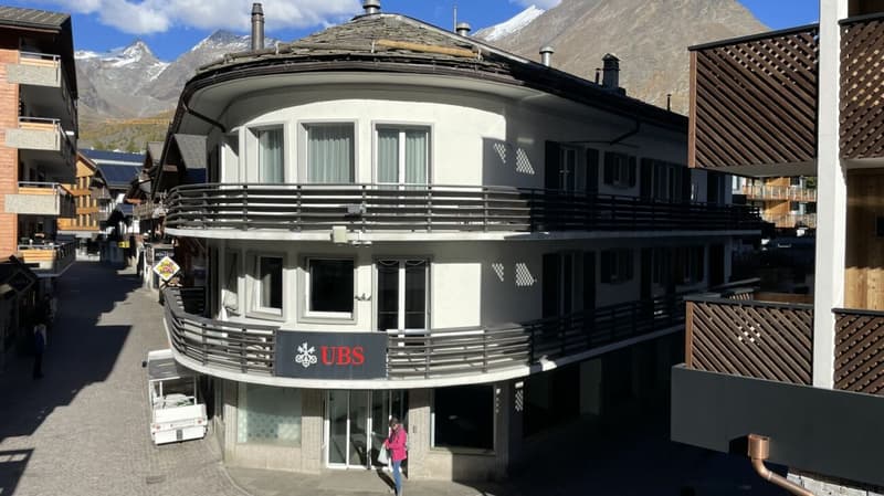 UBS - Marienhof Residential and Commercial Building. Sold! (16)