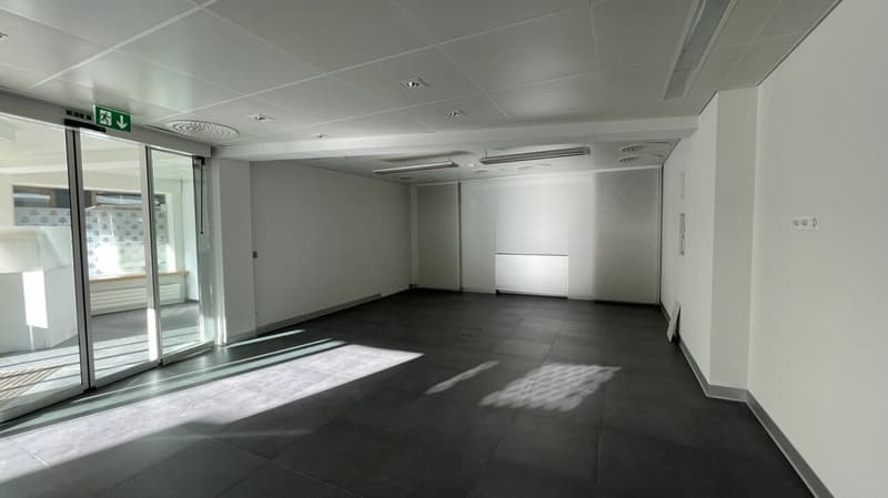 UBS - Marienhof Residential and Commercial Building. Sold! (18)
