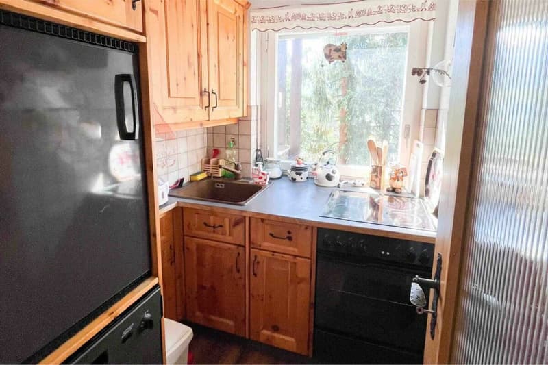 Ampio appartamento di 3,5 locali nella casa Längfluh. Riservato. (10)