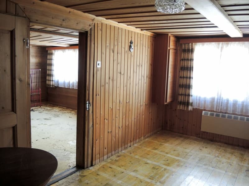 Traditional 2.5 room apartment in an old Valais house (4)