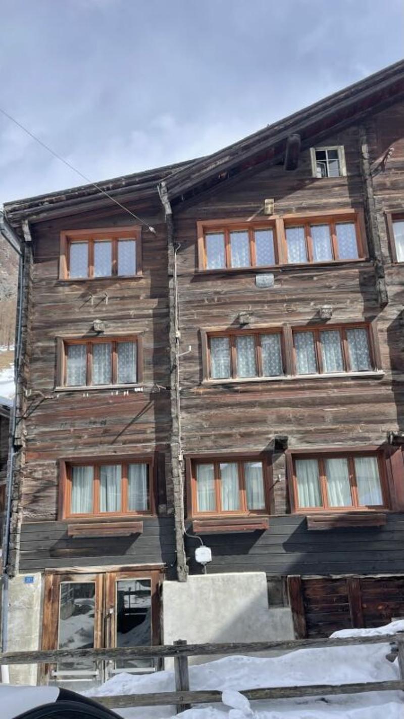 Traditional 2.5 room apartment in an old Valais house (2)