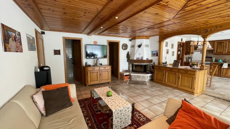 Location - Location - Location! Very spacious 3.5 room apartment at Alpin Express. Reserved. (17)