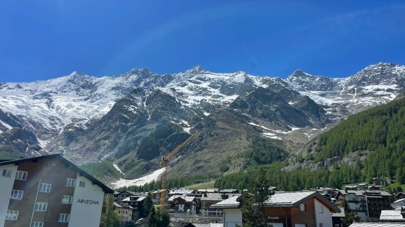 Location - Location - Location! Very spacious 3.5 room apartment at Alpin Express. Reserved. (20)