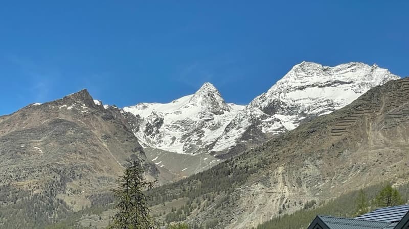 Location - Location - Location! Very spacious 3.5 room apartment at Alpin Express. Reserved. (13)