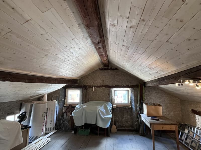Studio attic apartment in the old Café du DOME in Saas-Grund. (7)
