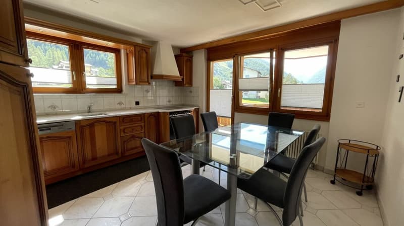Modern 4.5 room apartment with unobstructed view. 3rd floor south-east with morning and afternoon sun. (8)