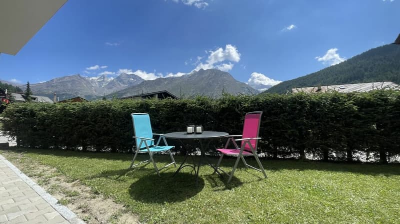 Snowfun B 3.5 bedroom garden apartment 150 meters from Staffelwald, Ski-Lift. Ski in ski out. (12)