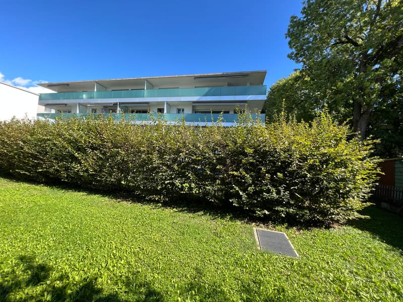 Magnifique appartement rez-jardin de 5 pièces à Nyon (1)