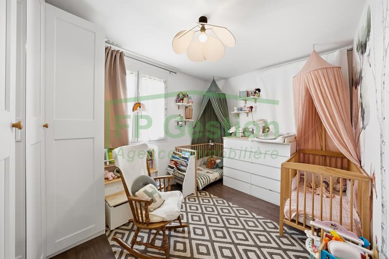 Bright and comfortable 4-room apartment with garden for sale (13)
