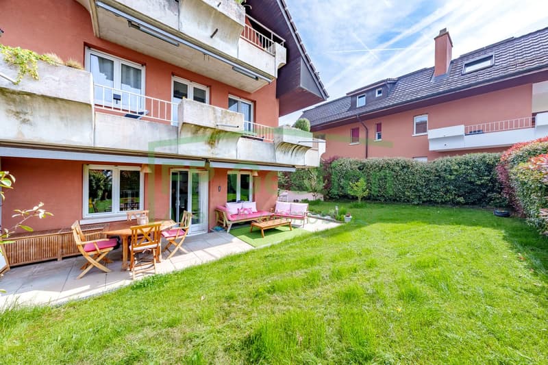 Bright and comfortable 4-room apartment with garden for sale (2)