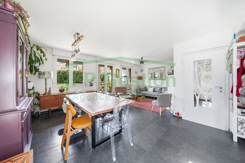 Bright and comfortable 4-room apartment with garden for sale (5)