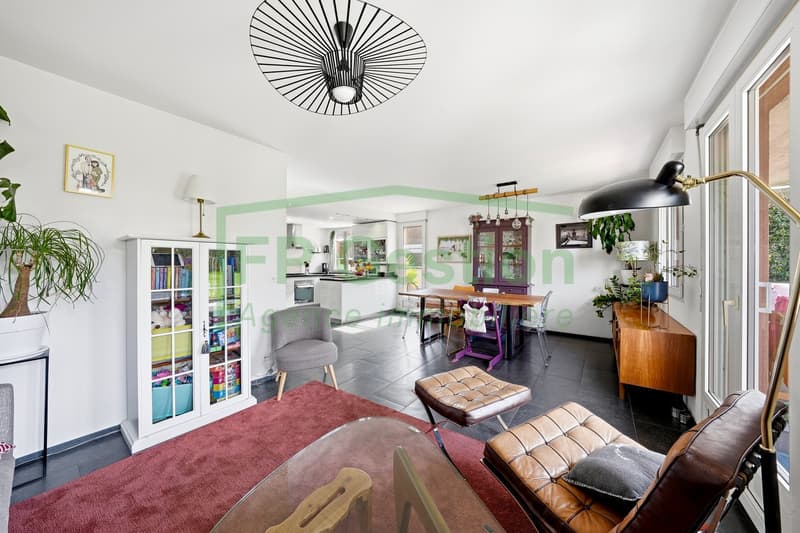Bright and comfortable 4-room apartment with garden for sale (9)