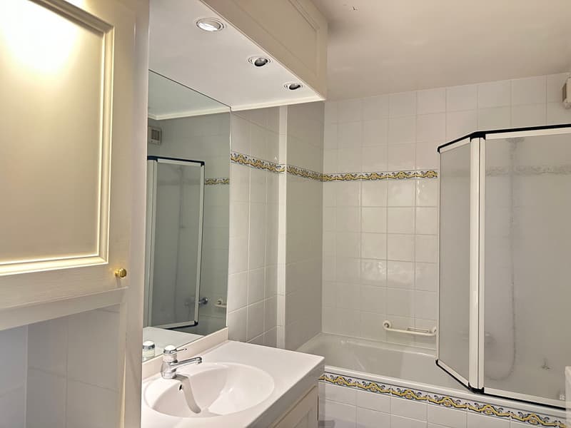 Prächtige 3.5-Zimmer-Wohnung mit Terrasse zur Verkauf in unmittelbarer Nähe des Sees (10)
