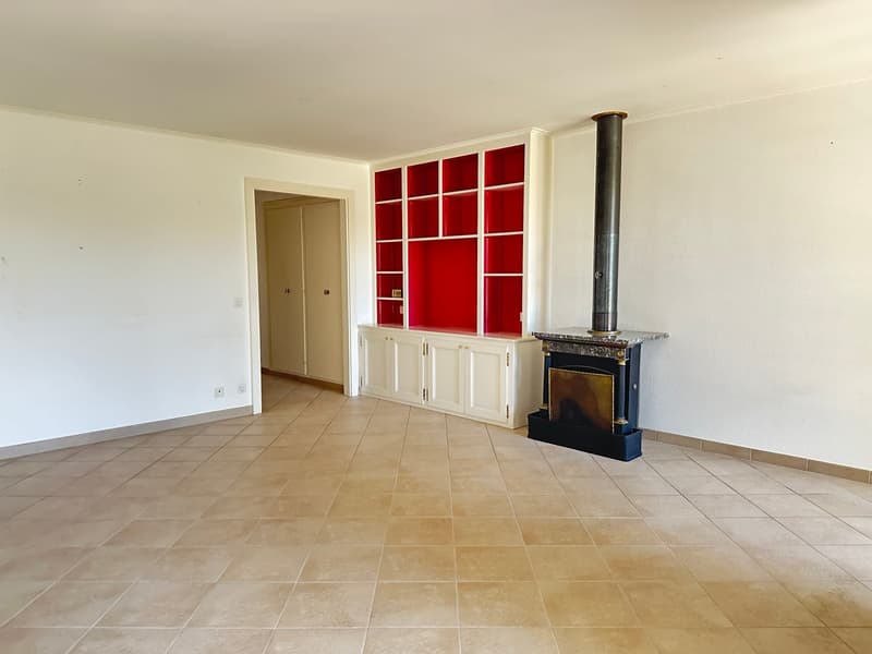 Prächtige 3.5-Zimmer-Wohnung mit Terrasse zur Verkauf in unmittelbarer Nähe des Sees (5)