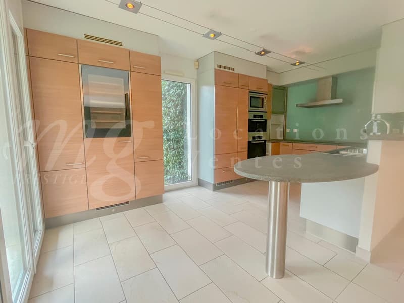 SUPERB 7-ROOM APARTMENT - IN THE ATTIC - WITH LARGE PRIVATE GARDEN AROUND 340 M2 - 4 BEDROOMS (3)
