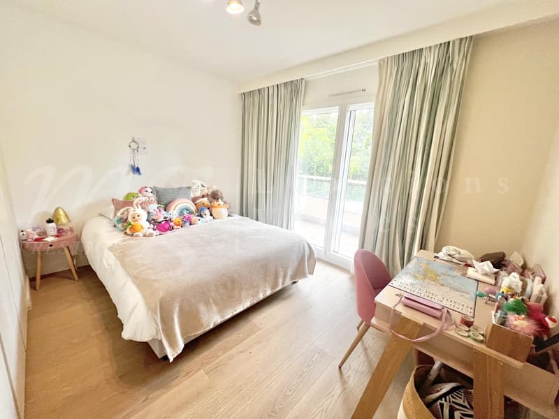 Vicino al villaggio! Superbo appartamento di 250 m2 con grande terrazza e vista aperta (12)