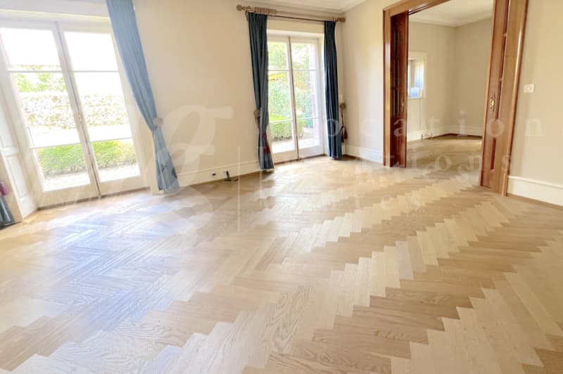 GRANDE MAISON DE MAITRE DE 12 PIECES AVEC BEAUCOUP DE CHARME - JARDIN PRIVATIF & PISCINE - 8 chambres (7)